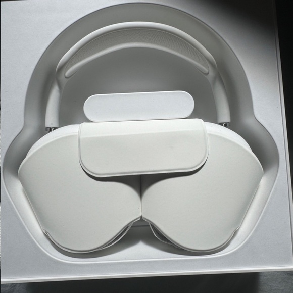 Airpod max - Picture 2 of 9